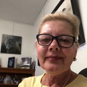 Meet your Posher, Carol